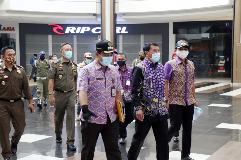 Dua Karyawan Aeon Mall Positif Covid-19, Pemkab Tangerang Lakukan Penyemprot Disinfektan Dan Rapid Test