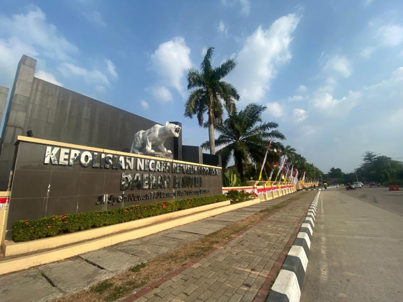 Polda Banten Sambut Hari Kemerdekaan RI 75, Hias Mapolda dengan Umbul–Umbul dan Bendera Merah Putih