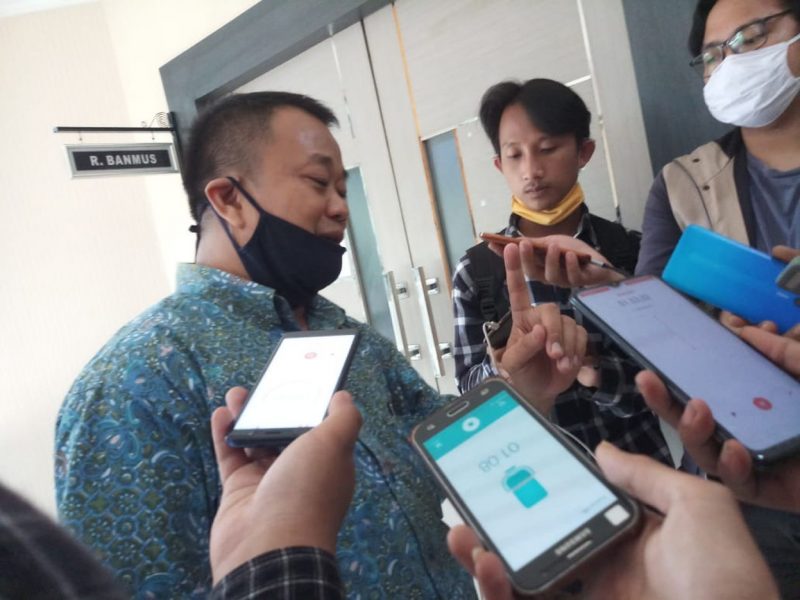 DPRD Minta Pemkot Tangerang Perbaiki Jalan Rusak