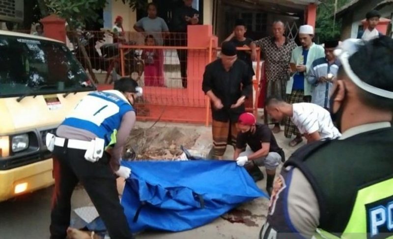 Terlindas Truk Saat Mengendarai Sepeda Motor, Dua Pelajar di Serang Tewas Ditempat