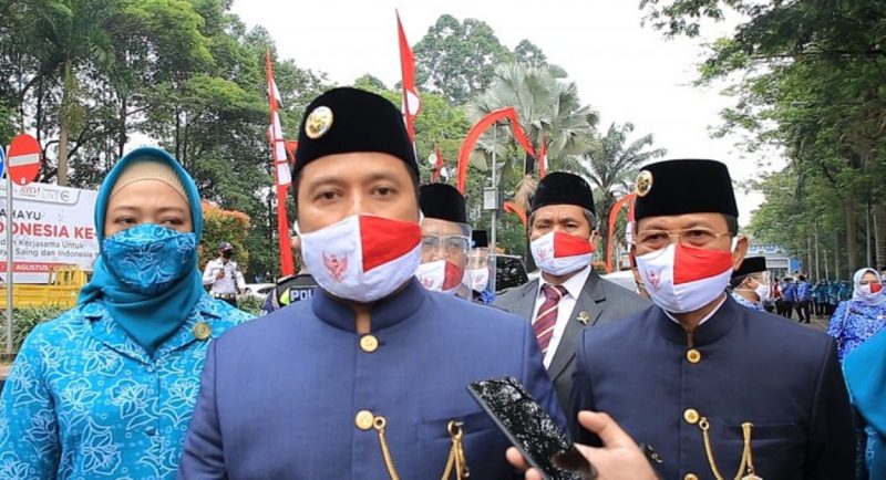 Walikota Arief Meriahkan Hari Kemerdekaan Dengan Sebar 10 Ribu Masker