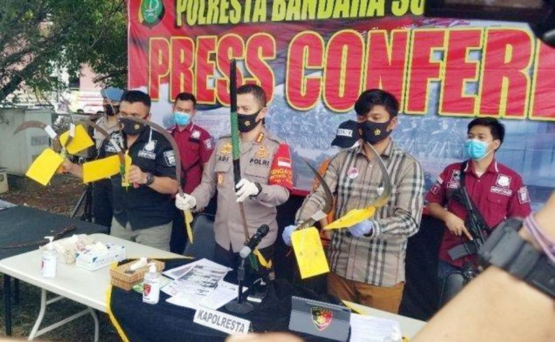 Dua Kubu Pelajar Tawuran Akibat Saling Ejek di Medsos, 8 Orang di Tangkap Polisi