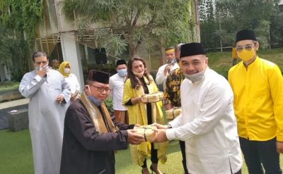 Idul Adha, Ketua DPD I Partai Golkar DKI A. Zaki Iskandar Bagikan Ribuan Paket Daging Kurban