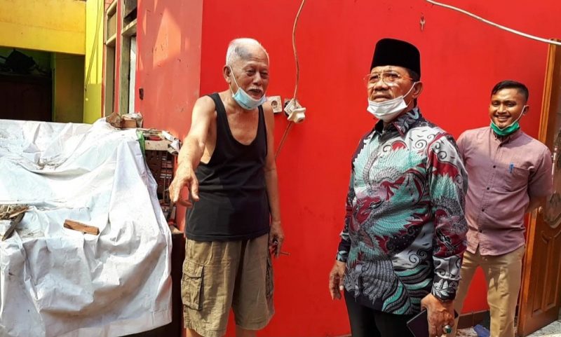 Sachrudin Sambangi Rumah Tokoh Masyarakat Periuk yang Roboh 