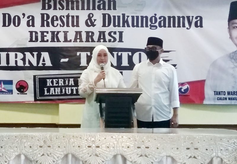 Deklarasi Paslon Irna-Tanto 'Kerja Nyata, Lanjutkan'