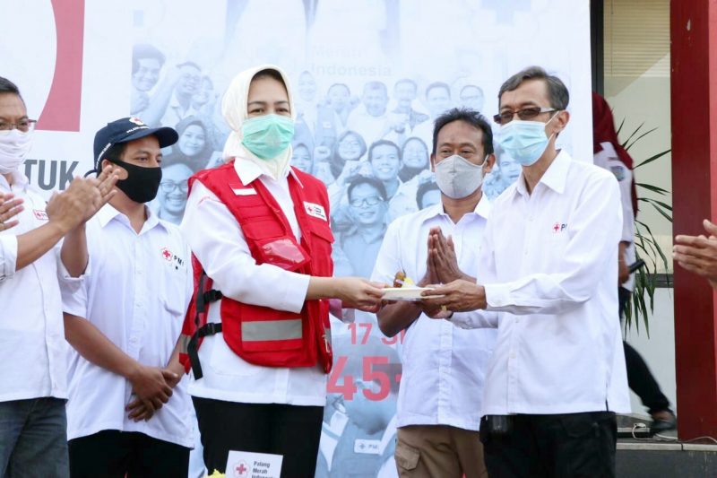 HUT PMI, Walikota Airin Pastikan Stok Darah Aman di Tengah Pandemi COVID-19