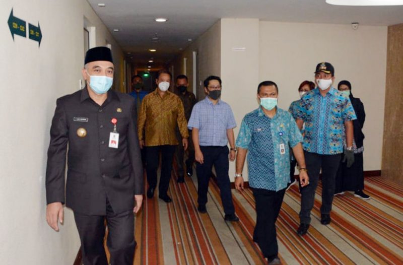 Bupati Zaki Tinjau Kesiapan Rumah Singgah Untuk Pasien Covid-19 di Hotel Yasmin