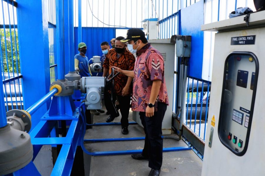 Antisipasi Banjir: Wali kota Bersama Dinas PUPR Cek Kesiapan Pompa Air di Kecamatan Periuk