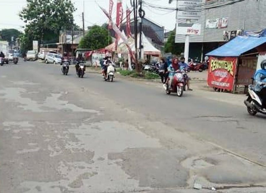 Warga Curug Keluhkan Jalan Rusak: Bahayakan Pengguna Jalan