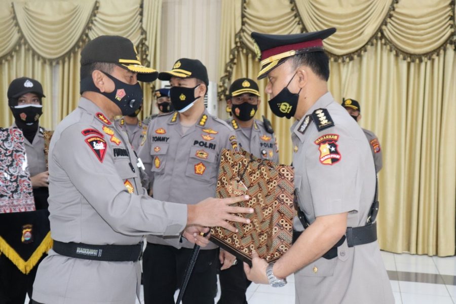 Kapolda Banten Pimpin Sertijab Dirpolairud Polda Banten dan Kapolres Pandeglang