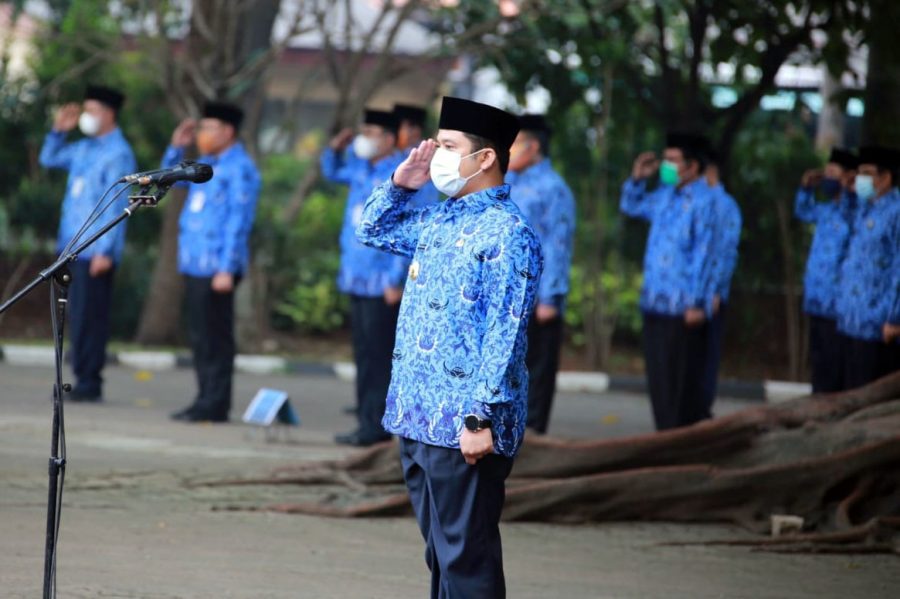 Walikota Arief Pimpin Upacara Peringatan Hari Pahlawan dan Tabur Bunga di TMP Taruna