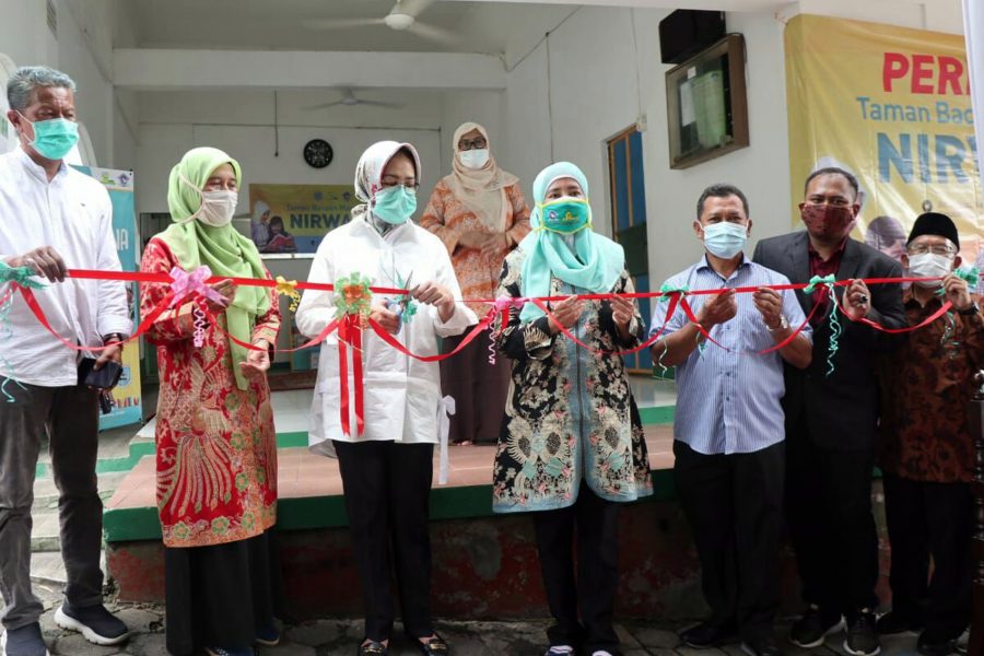 Fasilitasi Pelayanan Pendidikan: Airin Resmikan Taman Bacaan Masyarakat Nirwana di Pisangan