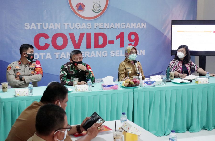 Walikota Airin Lakukan Evaluasi Penanganan COVID-19 di Tangsel