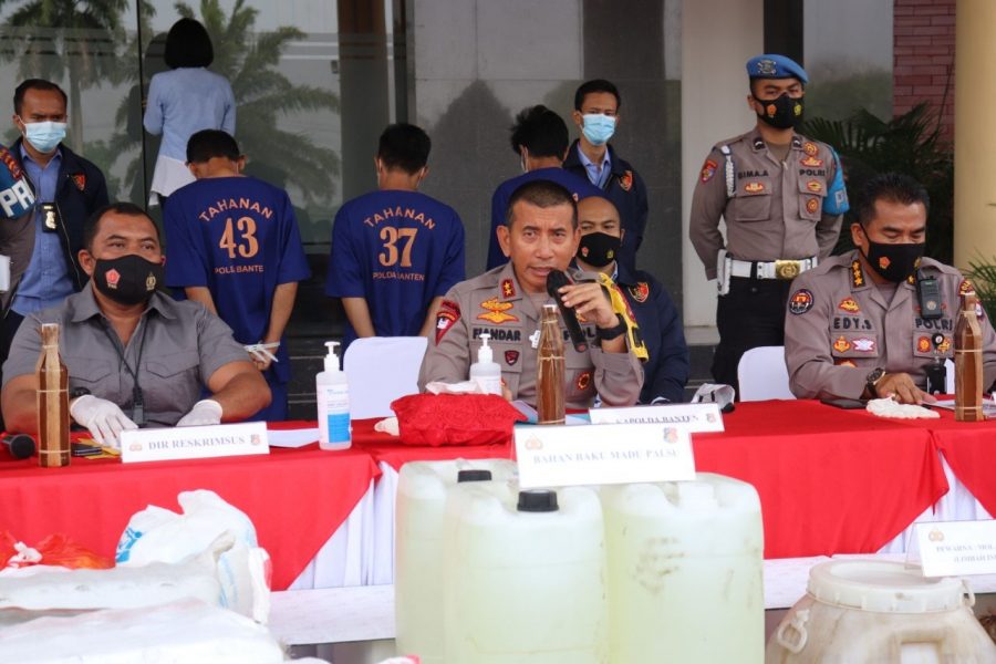 Polda Banten Tangkap 3 Pelaku Pembuat Madu Palsu di Kabupaten Lebak