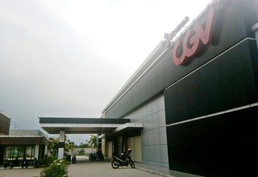 Belum Dibuka, Bioskop CGV Grand Batavia Tetap Bersihkan Gedung Dengan Protokol Kesehatan