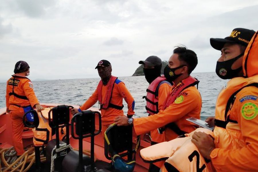 Penumpang Kapal KMP Nusa Jaya Terjun ke Laut di Pelabuhan Merak