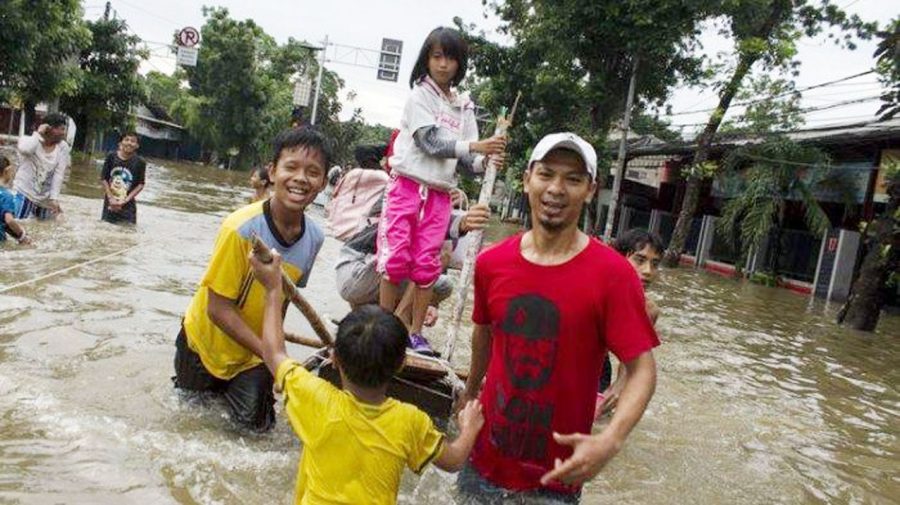 Tiga Penyakit Musim Hujan yang Mengintai Bersama Banjir