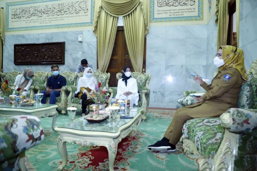 Bupati Serang Diapresiasi Para Milenial Pada Momen Hari Ibu