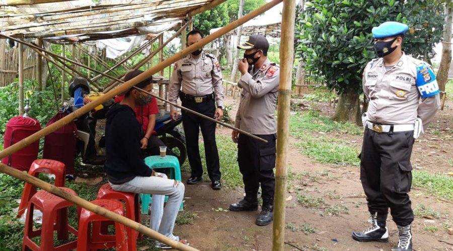 Cegah Kerumunan, Polisi Bubarkan Lomba Kicau Burung di Cipocok Jaya