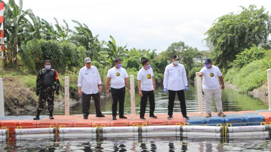 Bupati Zaki Resmikan Waste Trap Banksasuci di Sungai Cirarab Tangerang