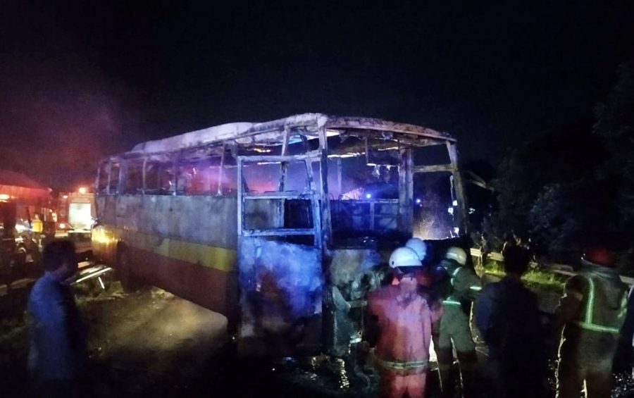 Bus Arimbi Terbakar Hebat saat Melintas di Tol Tangerang-Merak