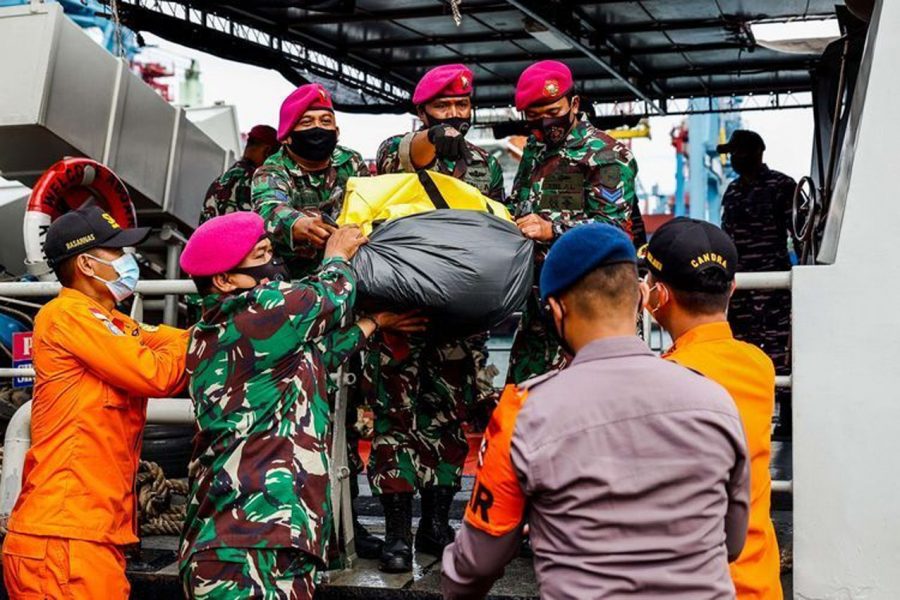 Tim SAR Kembali Temukan 16 Kantong Potongan Tubuh Korban Pesawat Sriwijaya Air