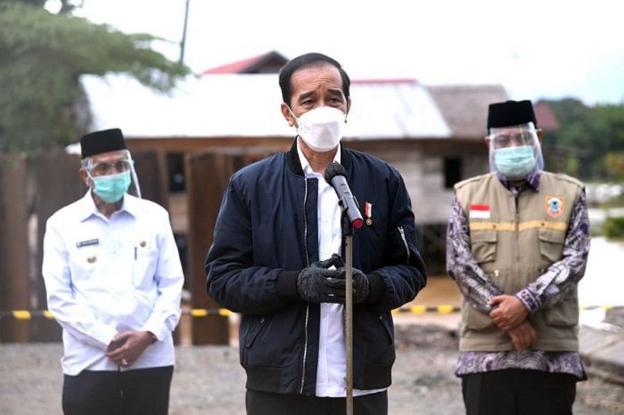 Jokowi Sebut Curah Hujan Penyebab Banjir di Kalsel, Walhi Kritik Keras