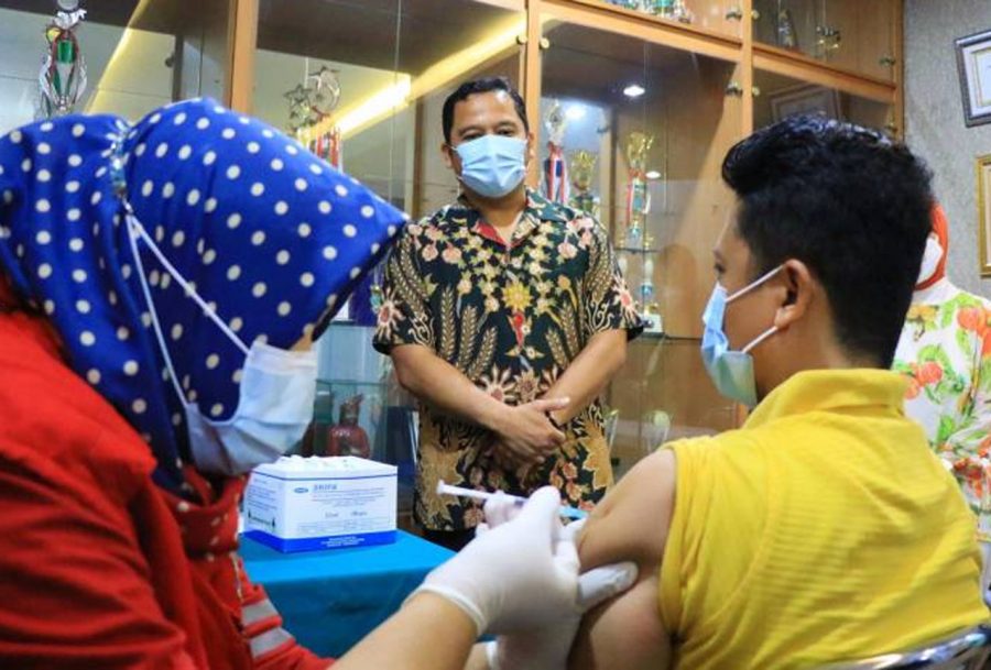 Walikota Arief Pantau Vaksinasi Covid-19 Sinovac Tahap Pertama untuk Nakes
