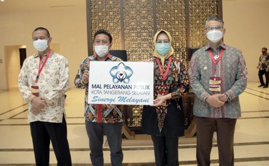 Wali Kota Airin Ikut Penandatanganan Komitmen Penyelenggaraan MPP Tahun 2021