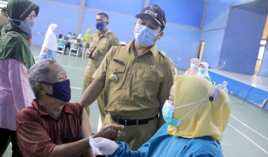 Pemkot Tangerang Berikan Vaksinasi Covid-19 Tahap Dua Kepada Masyarakat Lansia