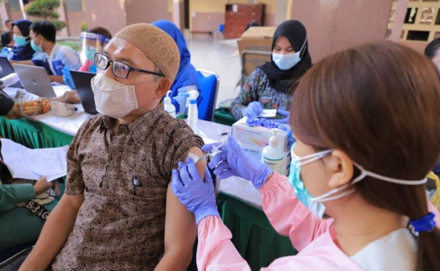 5000 Guru Lakukan Vaksinasi Covid-19 di Plaza Puspem Kota Tangerang