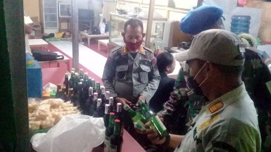 Petugas Gabungan Kota Cilegon berhasil Menyita Minuman Keras di Bulan Ramadhan