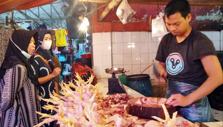 Jelang Ramadhan Harga Daging Ayam Potong Terus Meninggi