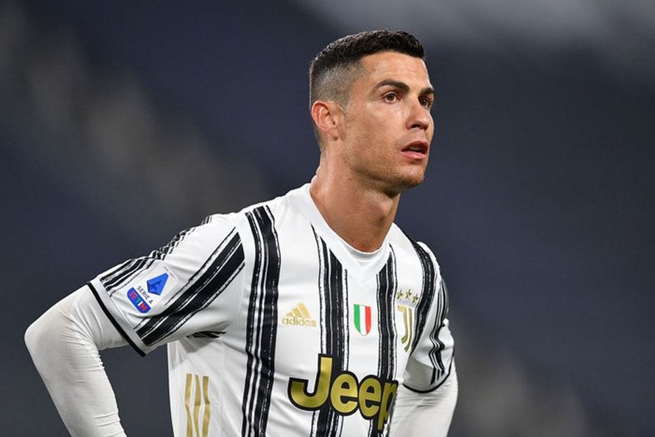 Cristiano Ronaldo Sudah Jalani 131 Pertandingan dan Mencetak 100 Gol di Juventus