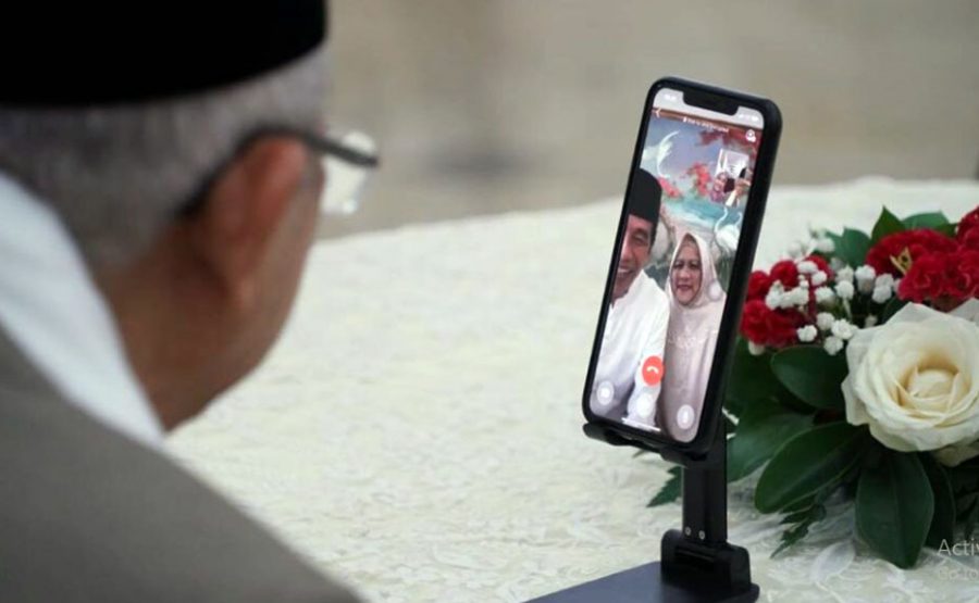 Presiden Jokowi Bersilaturahmi Idul Fitri Dengan KH Mar’ruf Secara Video Call