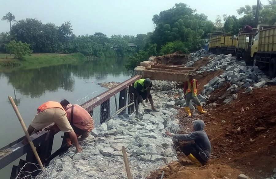 Pemkab Tangerang Rampungkan Bangun Jalan Longsor Tanjung Burung