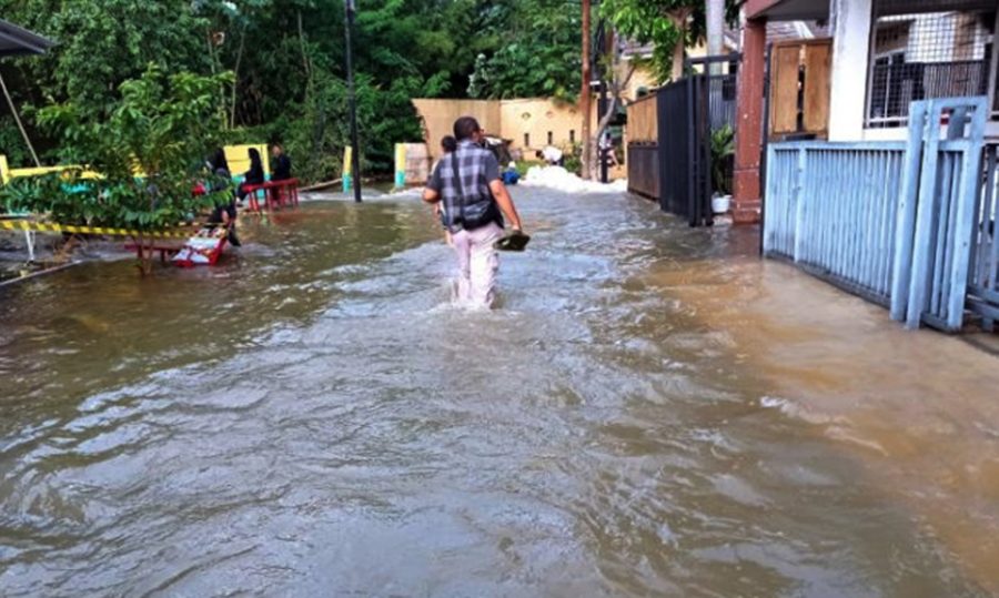 Akibat Kali Pisangan Tertimbun Longsor, Perumahan Narada Tangsel Kebanjiran