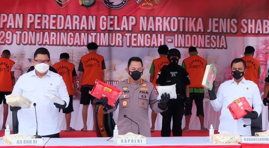 Polri Ungkap Penyelundupan 1,129 Ton Narkoba Jenis Sabu Jaringan Timur Tengah