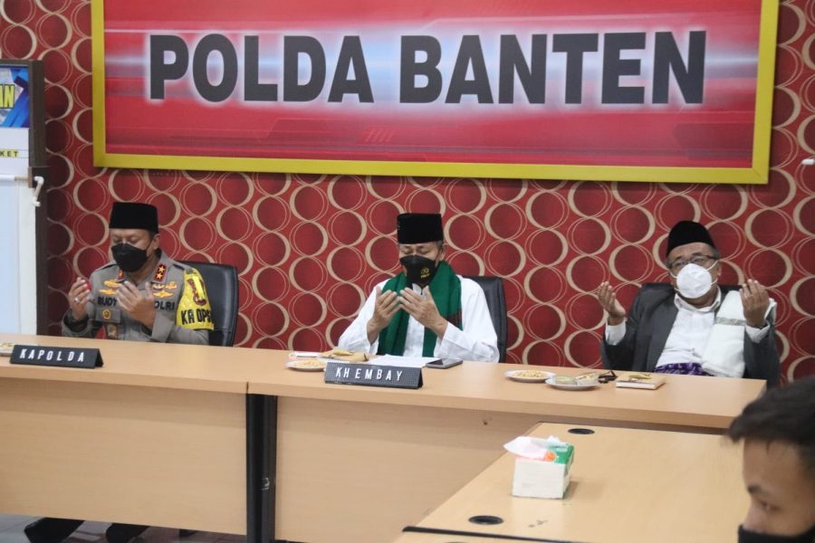 Polda Banten Gelar Ngaji Bareng dan Doa Bersama Ulama Umaro Agar Pandemi Berakhir