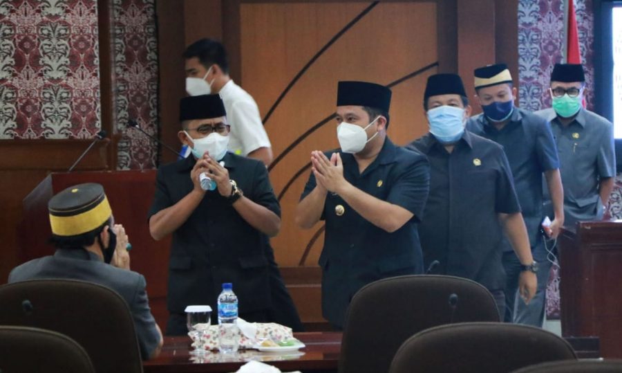 Paripurna DPRD Kota Tangerang: Wali Kota Sampaikan Penjelasan Dua Raperda