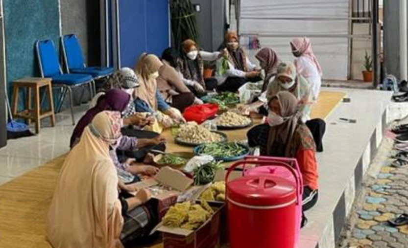 Pemkot Tangerang Distribusikan Bantuan Makanan untuk Warga Isolasi Mandiri