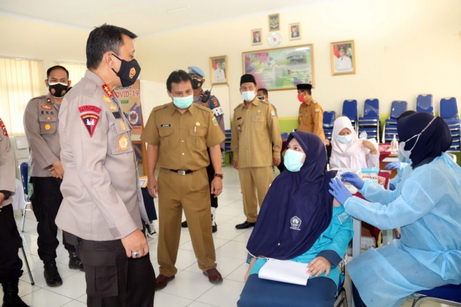 Polda Banten Lakukan Vaksinasi ‘Go To School’