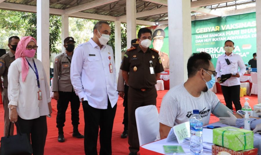 Peringati Hari Bhakti Adhyaksa ke-61, Pemkab Tangerang Bersama Kejari Gelar Vaksinasi