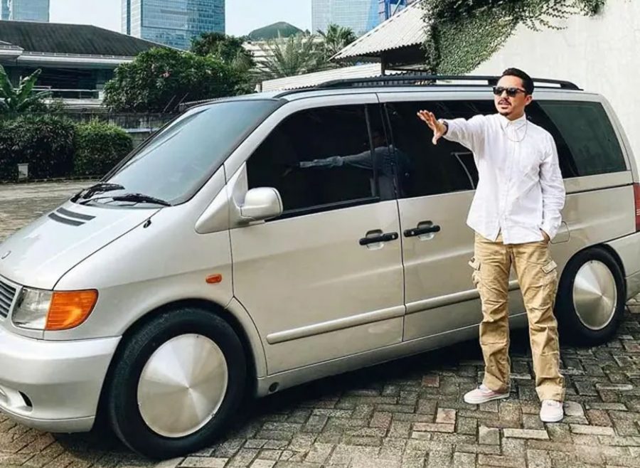Ananda Omesh Merubah Mobil Kesayangan Jadi Ambulans untuk Pasien Covid-19