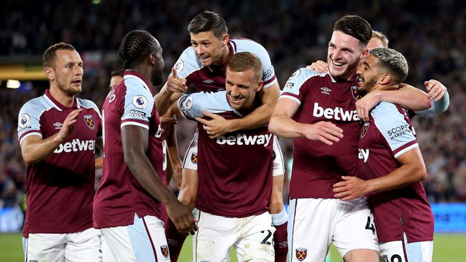 West Ham Hancurkan 10 Pemain Leicester Dengan Skor 4-1