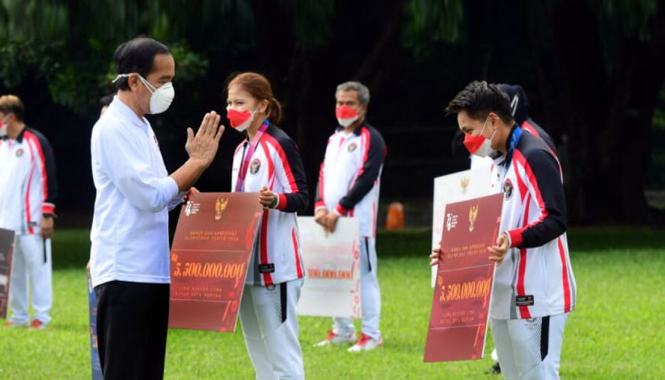 Peraih Medali Emas Olimpiade Greysia-Apriyani Dapat Bonus Rp 5,5 Miliar Per Orang