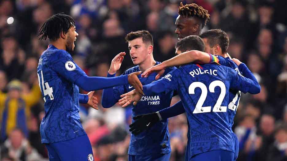 Reece James Membantu Chelsea Menang Penalti Dengan Aston Villa