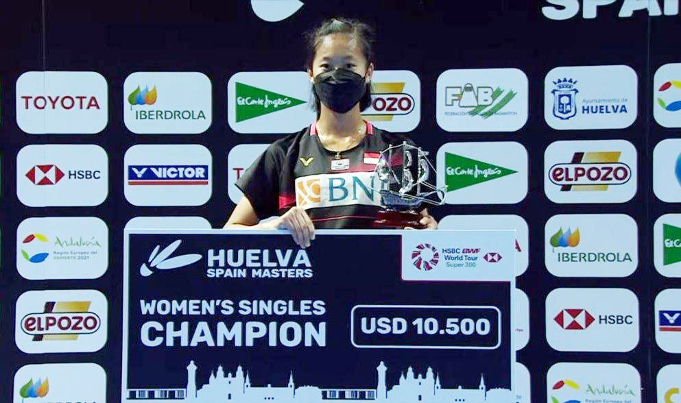 Bupati Zaki Beri Apresiasi Kepada Putri Kusuma Wardani yang Juara di Spain Masters 2021