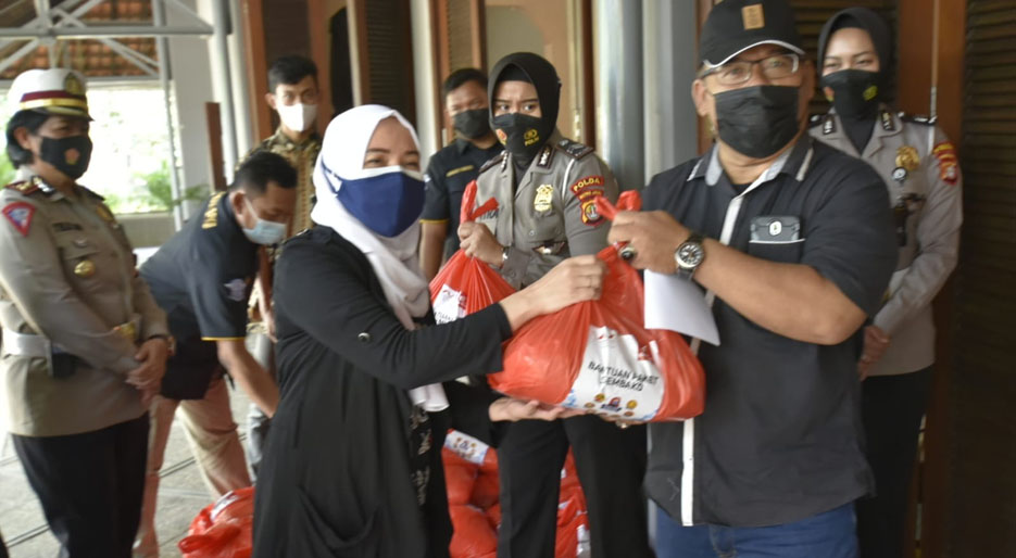 Wahana Dukung Kegiatan Vaksinasi Ditlantas Polri Dengan Memberikan Paket Sembako