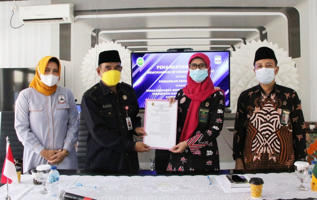 Pengadilan Agama dan DKBP3A Kabupaten Serang Tandatangani MoU Konseling Perkawinan